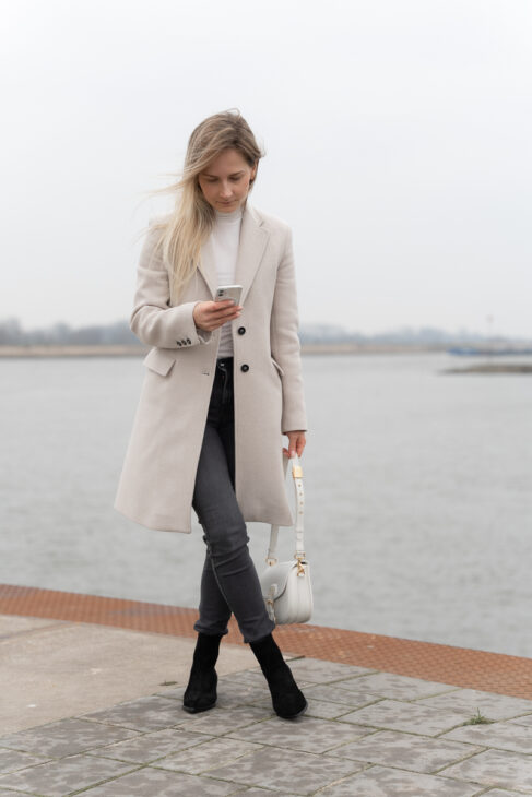 Styling with a grey coat and black Scarosso shoes